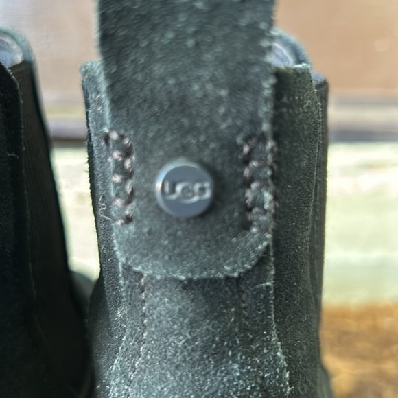 UGG Hazel Waterproof Chelsea Ankle Boots Black Size 8.5 Lightly Used - Picture 5 of 10